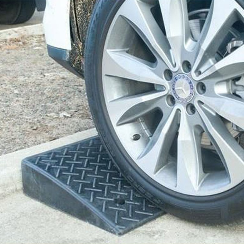 WD-KR-5 Heavy-Duty Rubber Kerb Ramps with Anti-Slip Design | Welldone