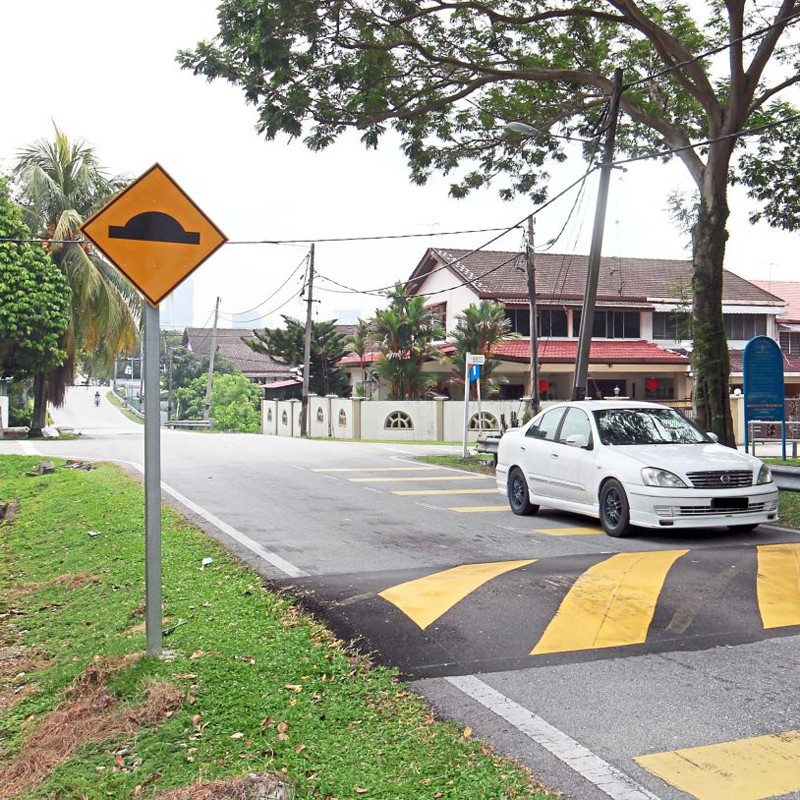 WD.46 Hump Sign | Quality JKR Signboard Malaysia | Welldone