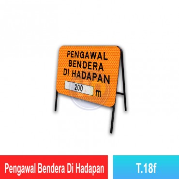 Pengawal Bendera Di Hadapan Sign